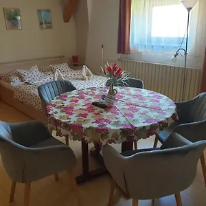 Apartament Vecsey, Eger