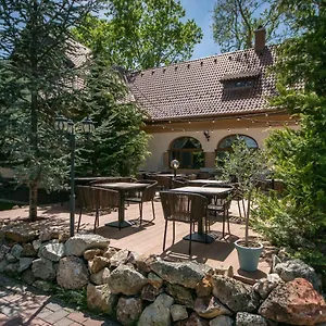 https://platan-garden-rooms-restaurant.hotels-hajduszoboszlo-hungary.com